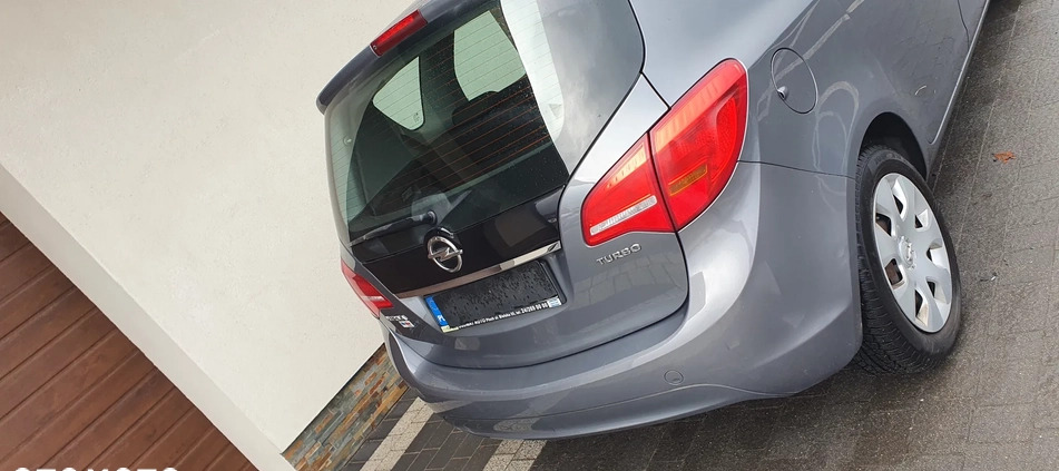 Opel Meriva cena 21500 przebieg: 220000, rok produkcji 2017 z Szczawno-Zdrój małe 121